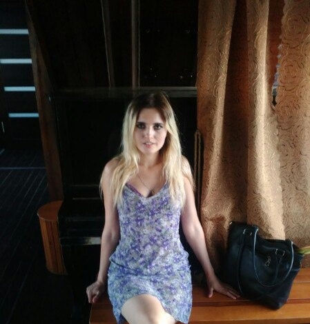 Дося привлекальеная девушка из Ясиноватой цена от 3000 руб