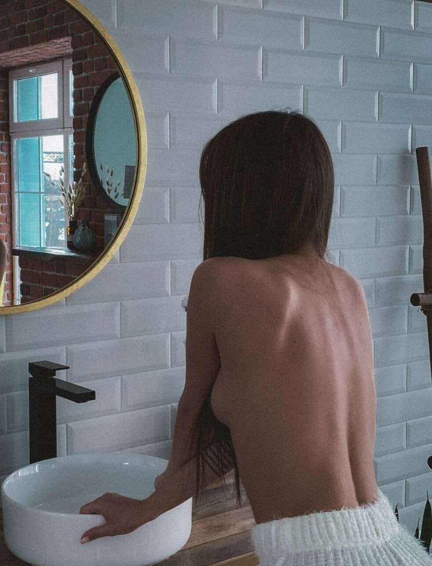 Лиля привлекальеная девушка из Ясиноватой цена от 3000 руб