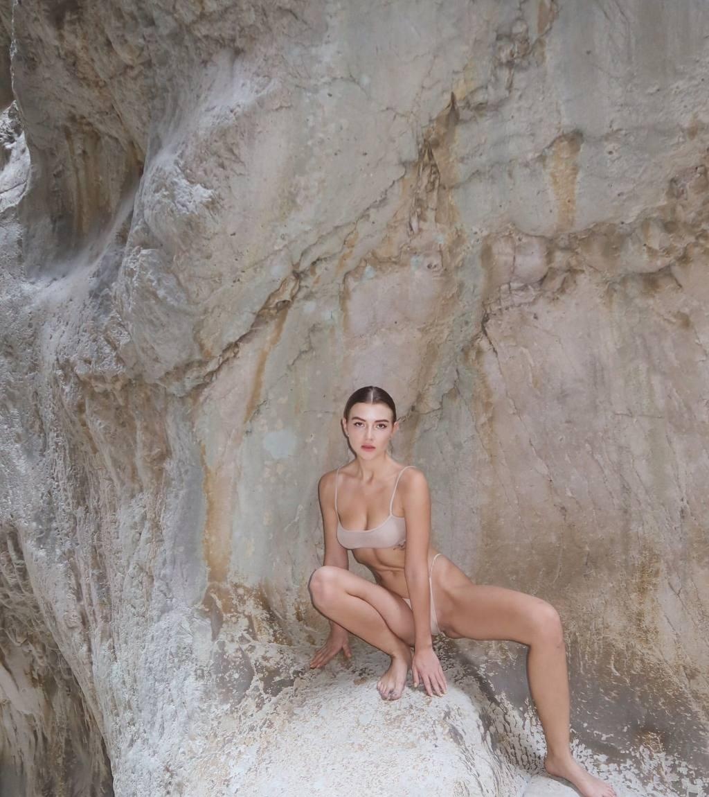 Индивидуалка Янка, доступна для личного знакомства от 7000 руб