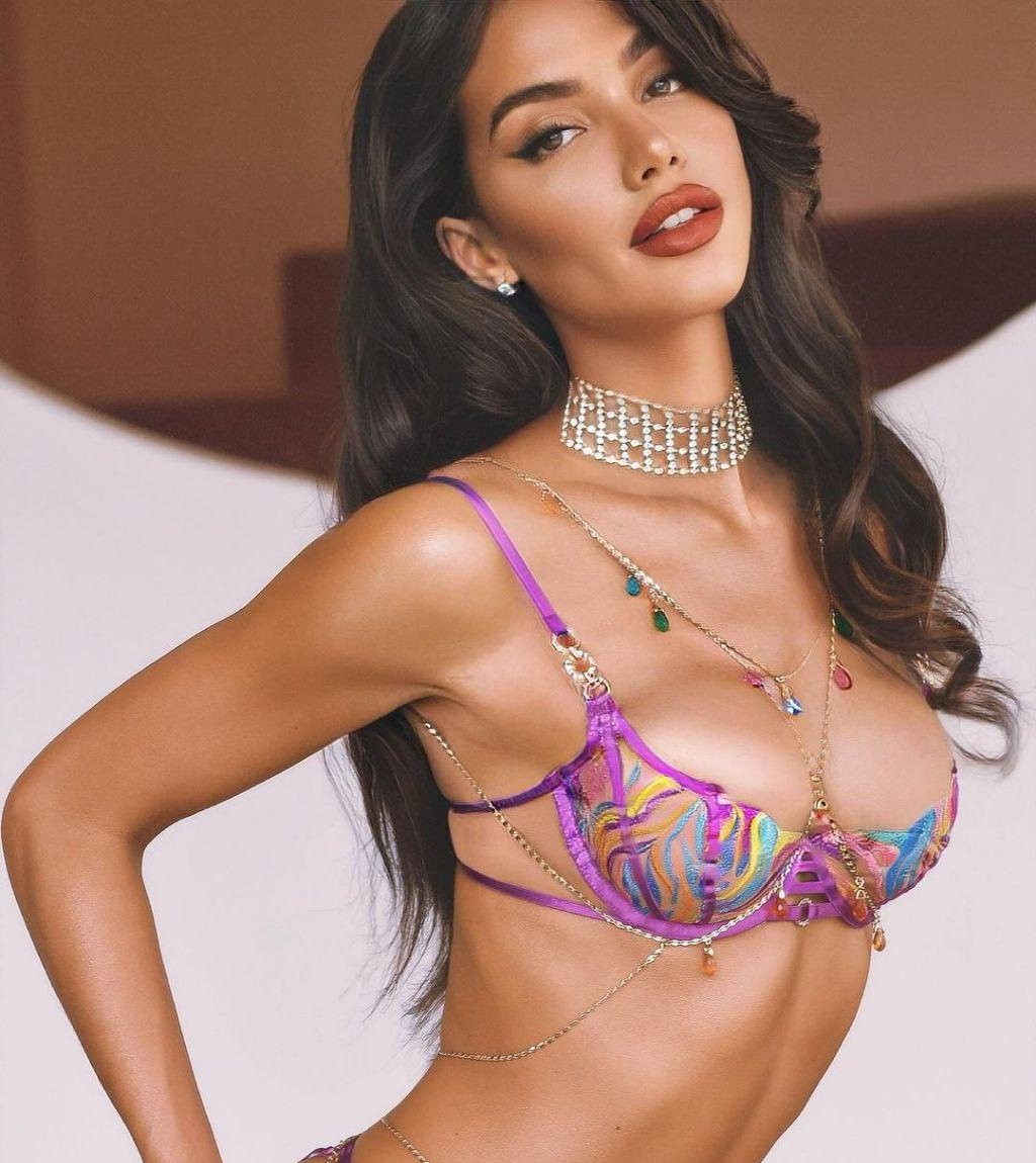 Индивидуалка Олечка, доступна для личного знакомства от 4000 руб