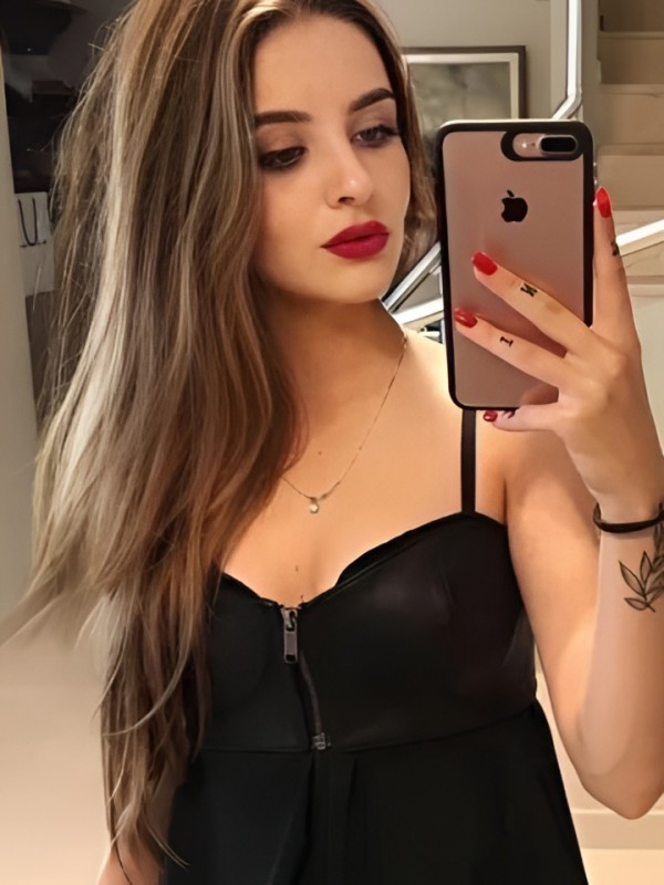 Снежанна привлекательная девушка из Ясиноватой цена от 2500 руб