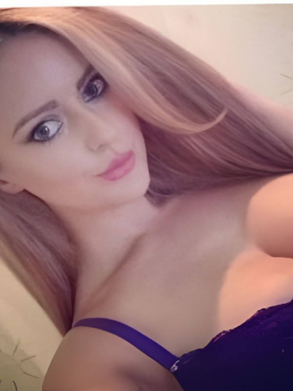 Юля привлекательная девушка из Ясиноватой цена от 1500 руб