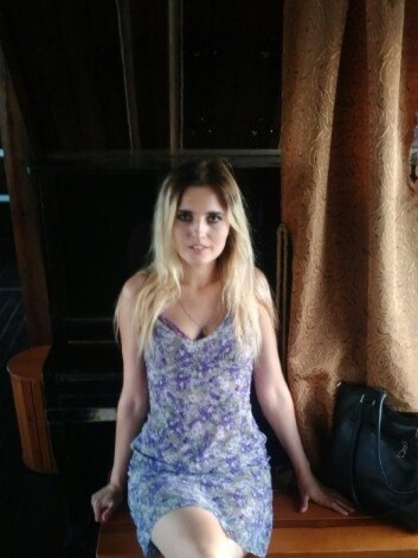 Дося привлекательная девушка из Ясиноватой цена от 3000 руб