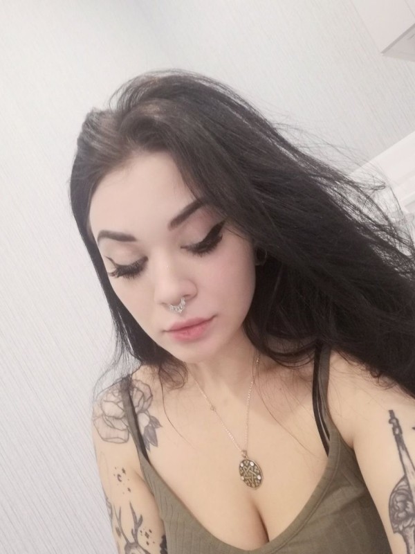 Ольга привлекательная девушка из Ясиноватой цена от 3000 руб