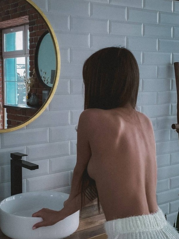 Лиля привлекательная девушка из Ясиноватой цена от 3000 руб